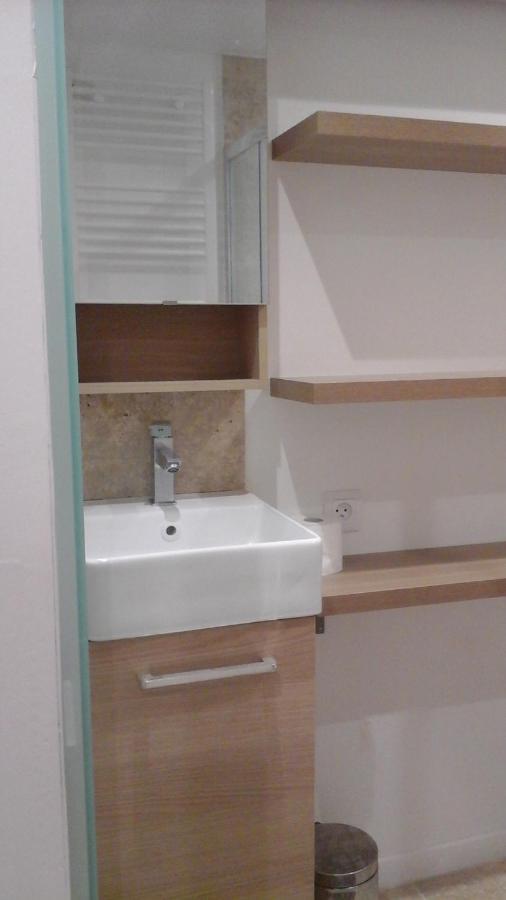 Hotel Kira Uzès Zewnętrze zdjęcie